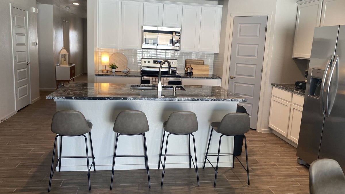 Artesia House | 4 bedroom home near FLETC