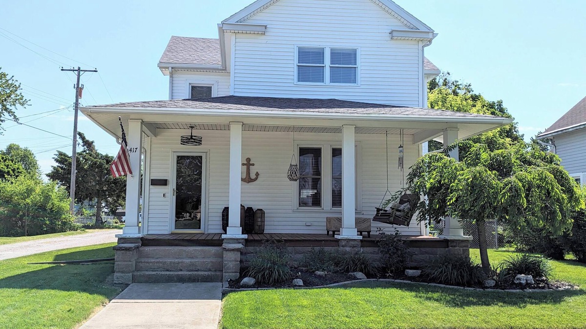 Port Clinton House | 4-Bedroom Home/Port Clinton. Close to restaurants/shopping, Jet Express, beach.
