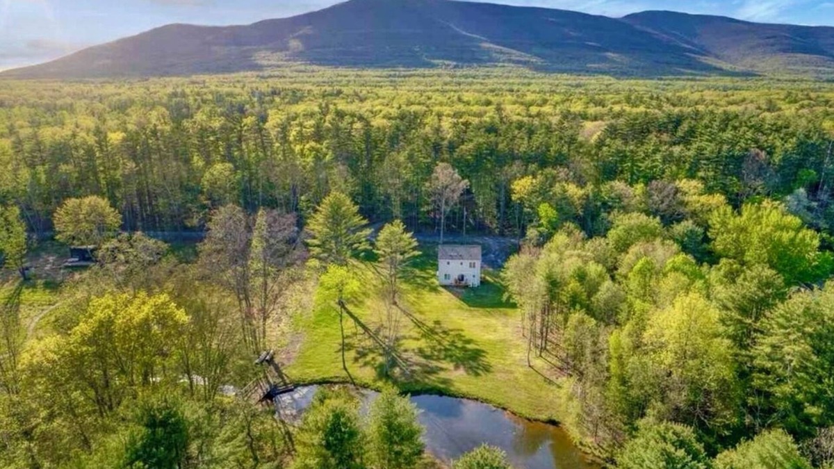 Saugerties House | 4-bedroom house in beautiful Saugerties, close to Woodstock with Hot Tub