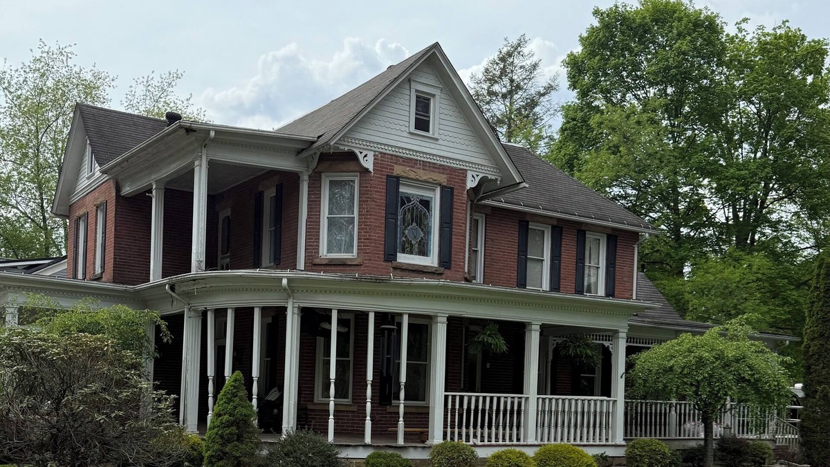 Buckhannon House | 4-bedroom house in charming Buckhannon with AC, WiFi.