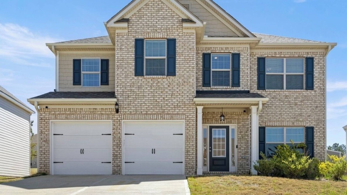 Conyers House | 4-bedroom house in delightful Conyers with AC
