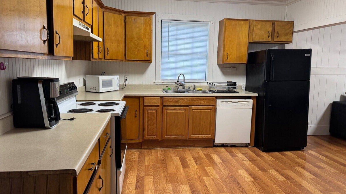 Sulphur House | 4-bedroom house in Sulphur, La with large Kitchen and living space