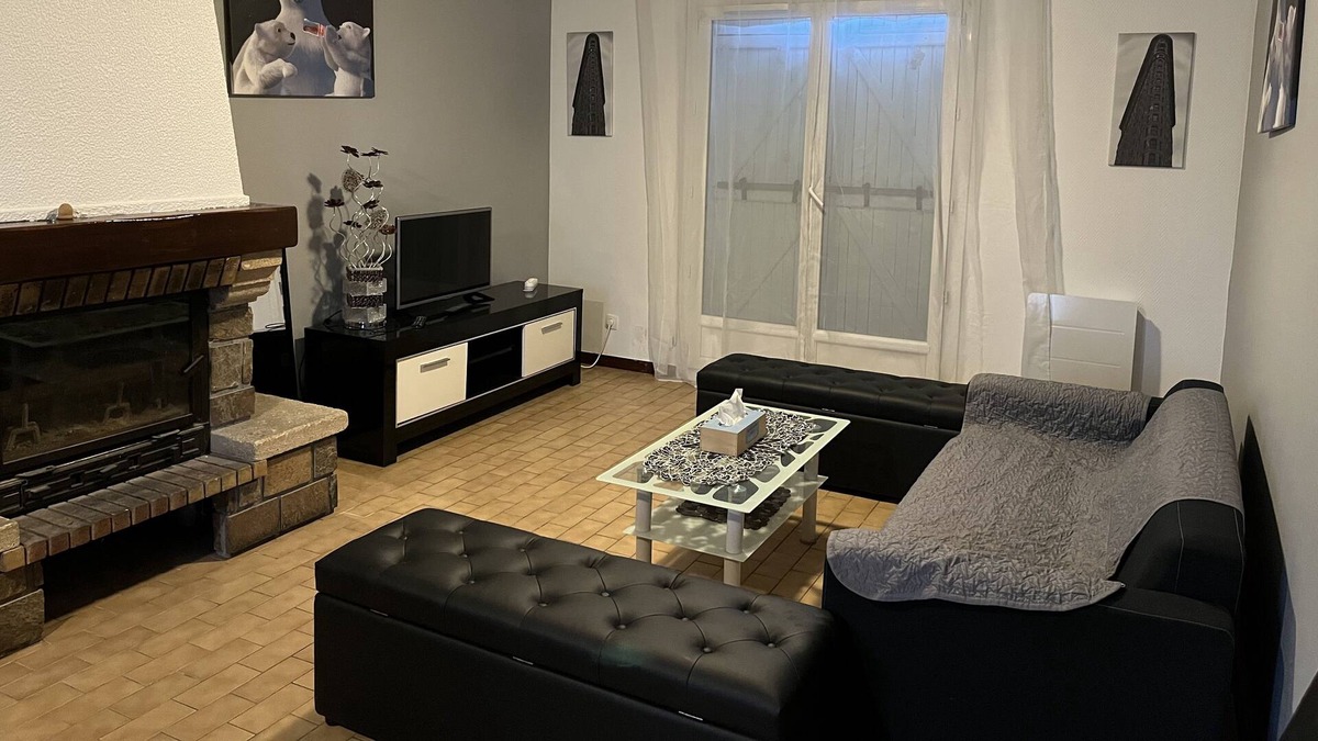Goussainville House | 4 bedroom house near CDG/Paris airport