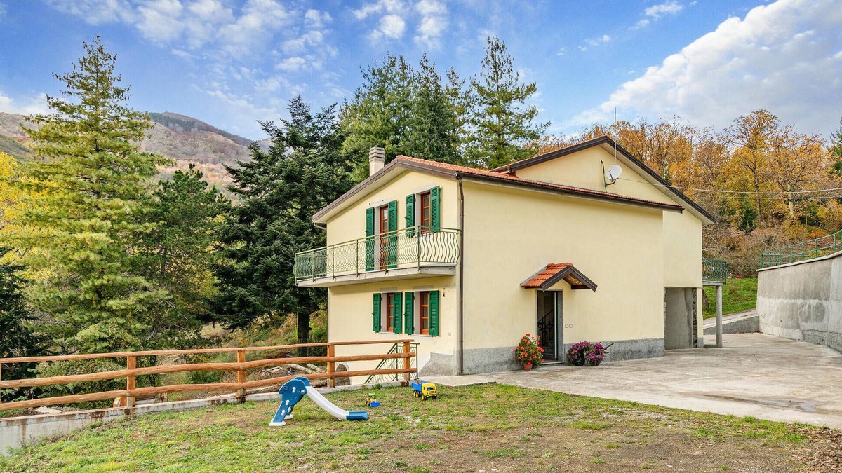 Arzeno House | 4 bedroom lovely home in Codivara