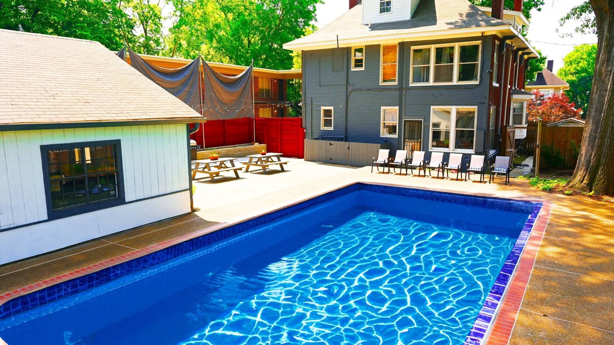 Midtown House | 4 Bedroom Memphis Historic Home and Summer In-ground Swimming Pool