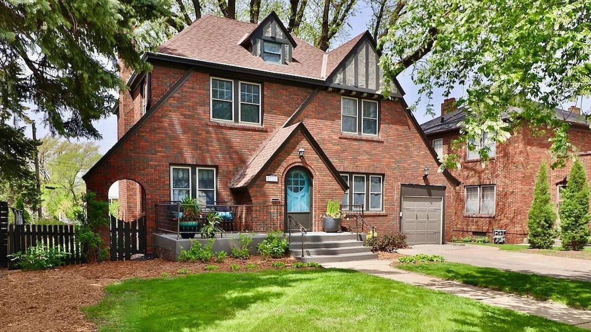 Benson House | 4 Bedroom, Mid-Century Modern House, minutes from downtown