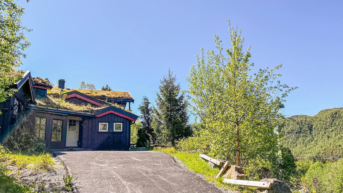 Ljosland House | 4 bedroom nice home in åseral