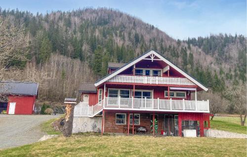 Flornes House | 4 Bedroom Nice Home In Flornes