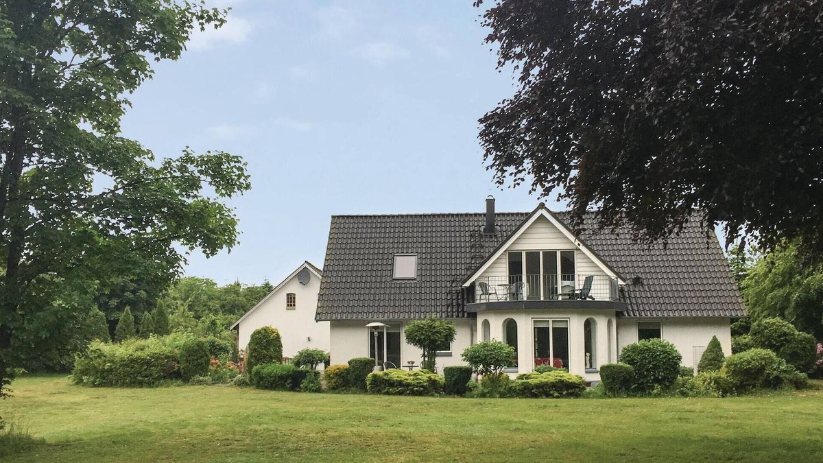 Brande House | 4 bedroom pet friendly home in Brande