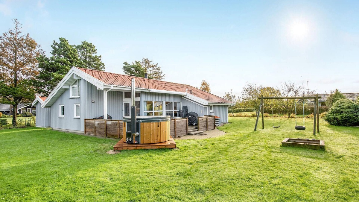Skovmose House | 4 bedroom pet friendly home in Sydals