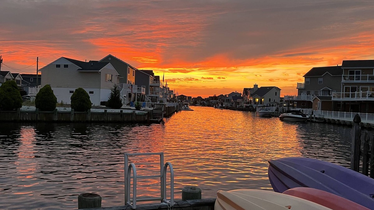 Beach Haven West House | 4 Bedroom Plus , 2 baths on a Lagoon minutes from open bay