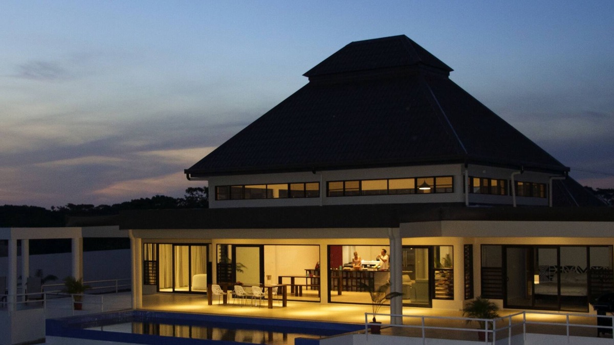 Sapphire Bay Villa | 4 Bedroom Pool Villa with Infinity Pool - Next to Love Island Season 7 Location