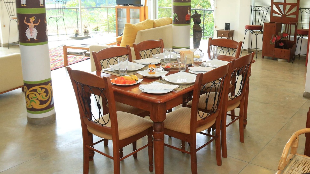 Kandy House | 4-bedroom riversidehouse in charming Kandy with WiFi, AC. Happy travels