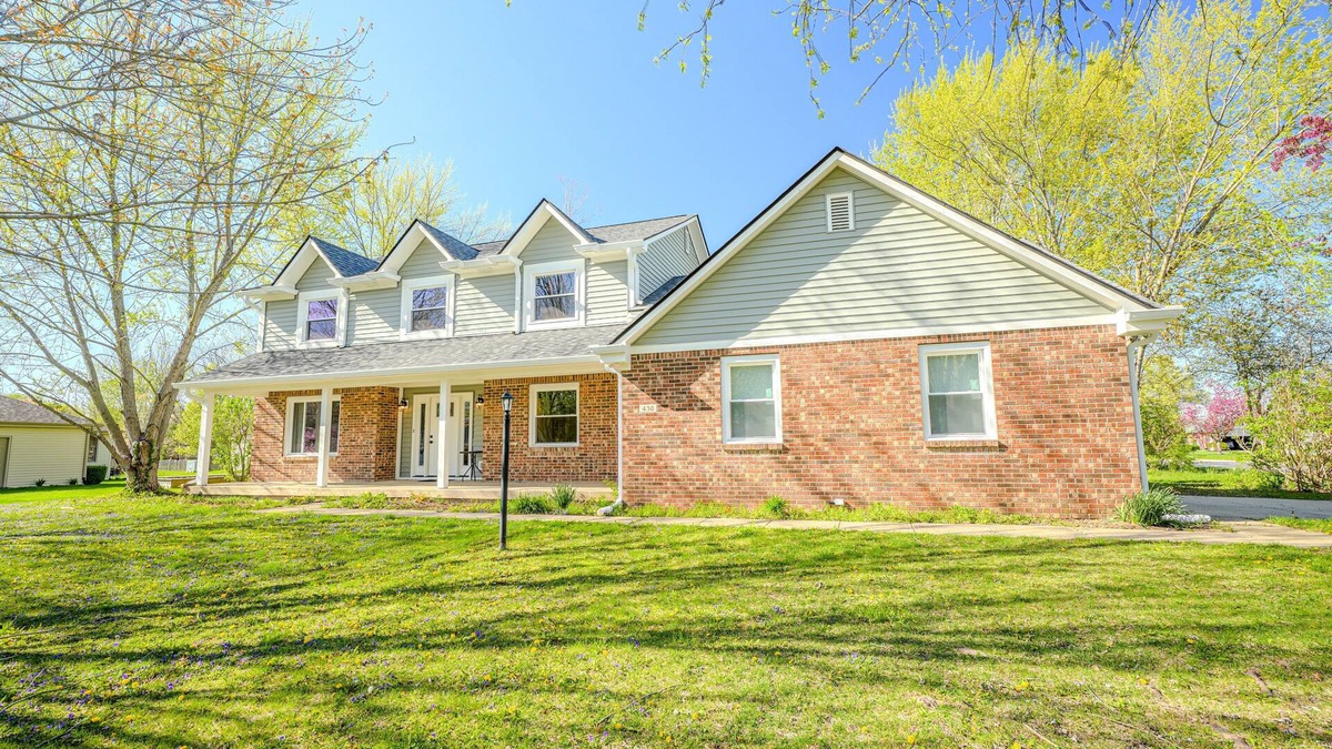 Westfield House | 4 bedroom, sleeps 12, close to Grand Park.