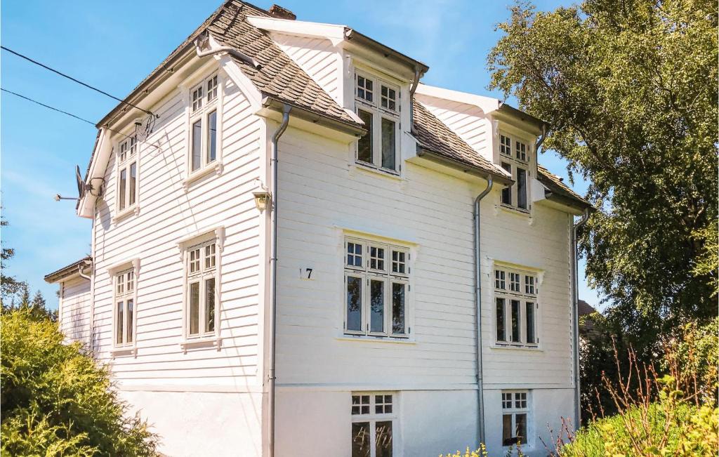 Agotnes House | 4 Bedroom Stunning Home In Rong