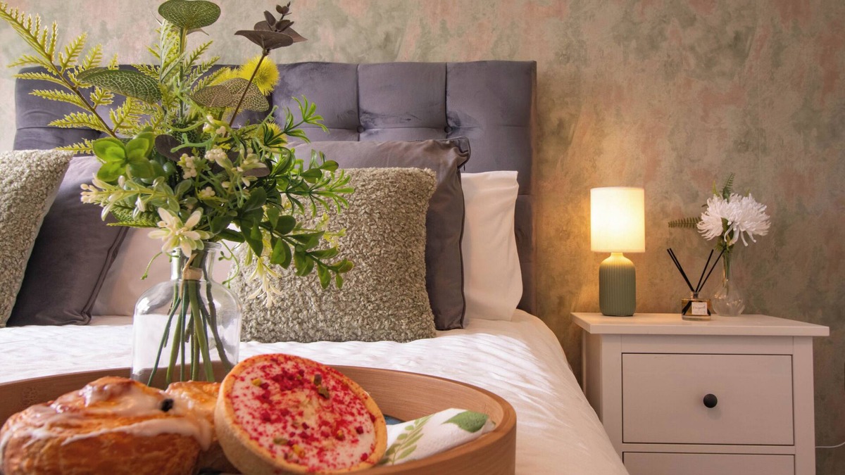 Llanfoist House | 4 Bedroom Townhouse close to Abergavenny which comfortably sleeps up to 8 guests