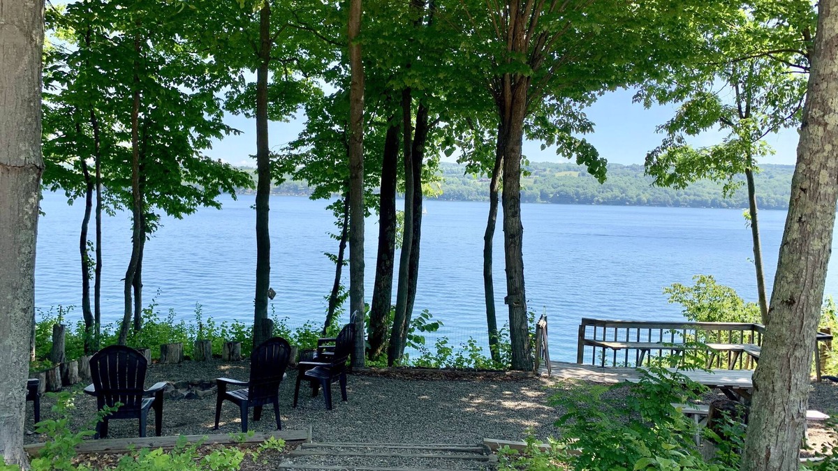 Skaneateles House | 4-Bedroom Tranquil Skaneateles Cottage Retreat on the Lakefront