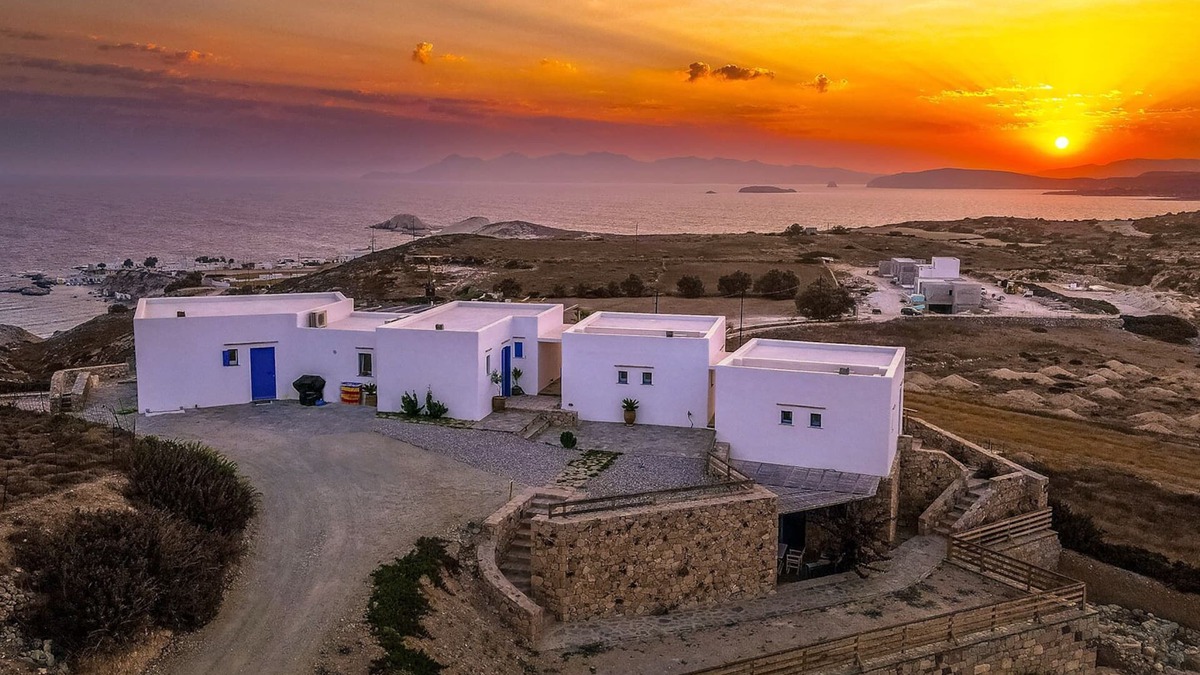 Mandrakia Villa | 4-Bedroom Villa in Milos with stunning sea views overlooking Mandrakia Village