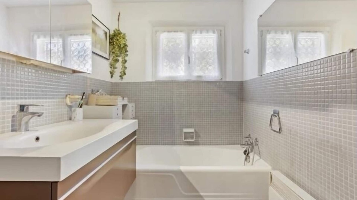 Boulouris-sur-Mer Villa | 4 bedroom villa. | swimming pool | parking | air conditioning
