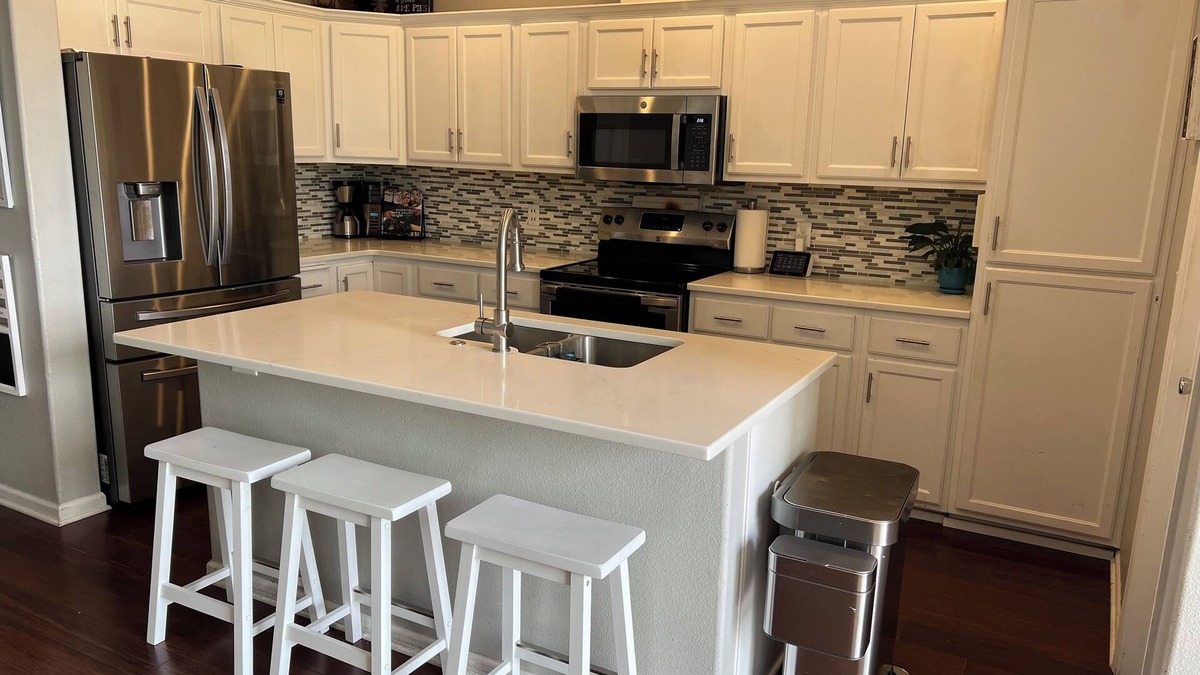Bethel-Danebo House | 4 Bedroom with all the things!