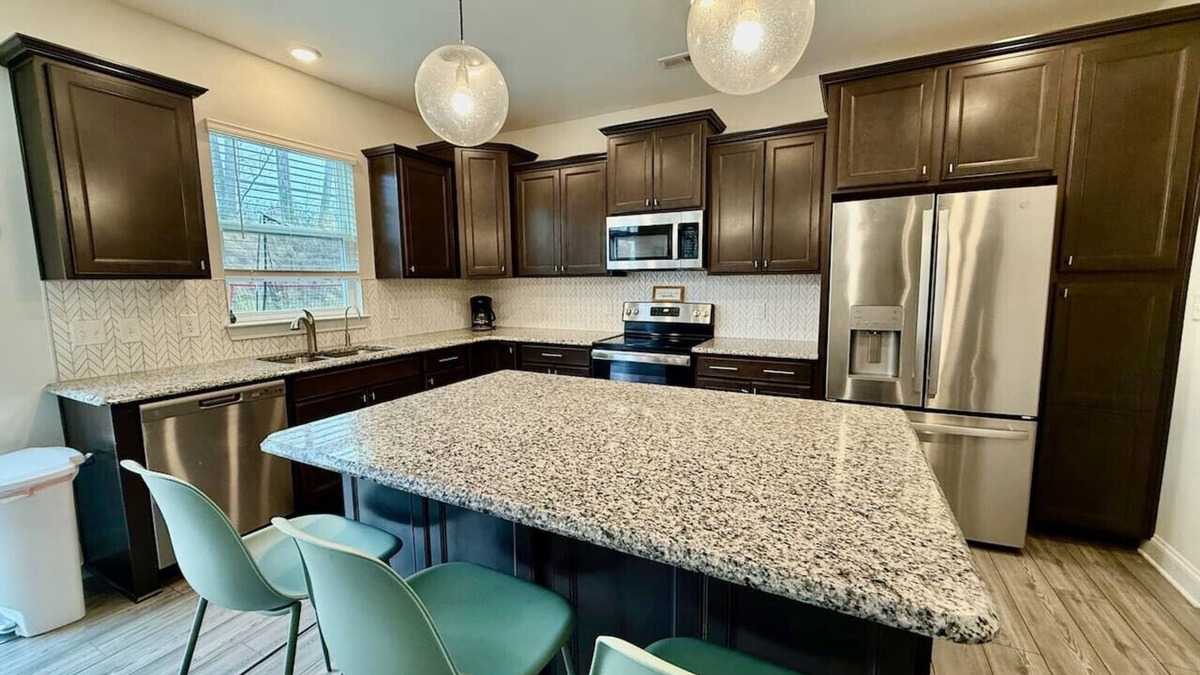 Trinity House | 4 Bedrooms 5 Miles to High Point Furniture Market