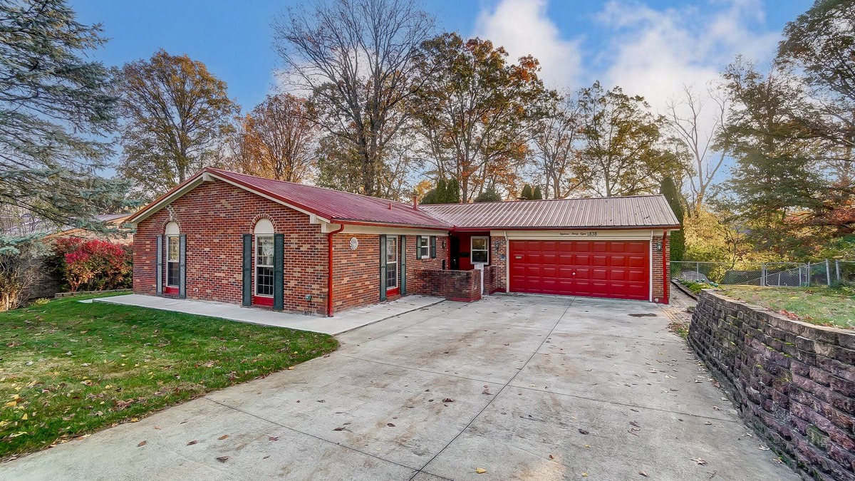 Fairborn House | 4 BEDROOMS HOUSE Free WiFi GREAT LOCATION to WPAFB & Yellow Spring