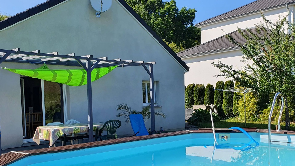 Mazire House | 4 bedrooms in house with pool in Montfaucon 10 minutes from Besançon