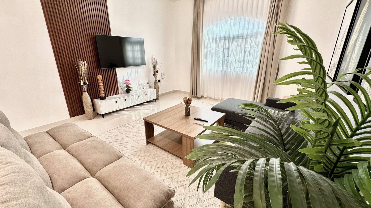 Seeb House | 4 Bedrooms Luxury Scandi Style Retreat in the Center of Muscat