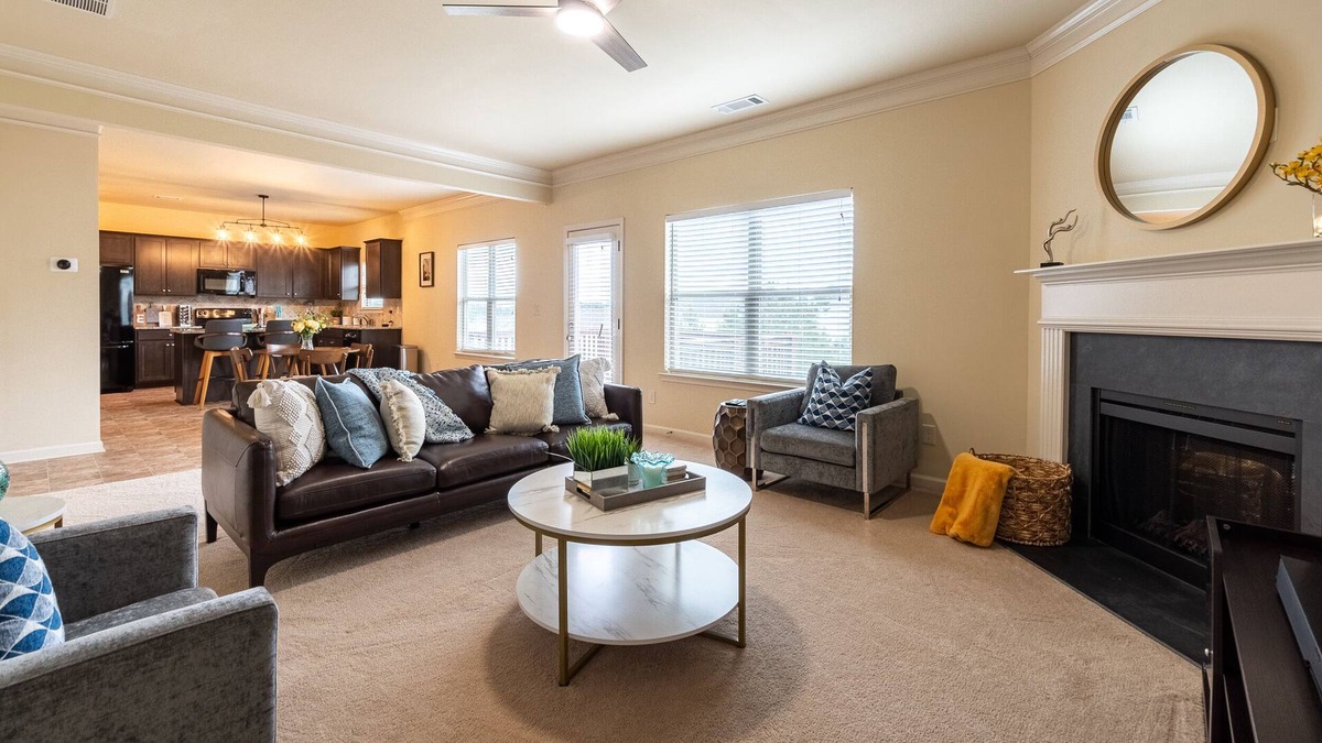 Dacula House | 4 bedrooms - Sleeps up to 8 people