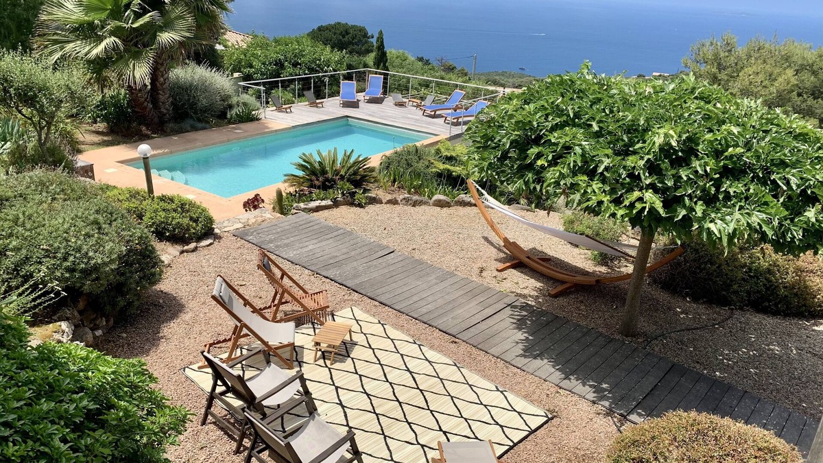 Coti-Chiavari House | 4 bedrooms, swimming pool, garden, sea view, quiet location