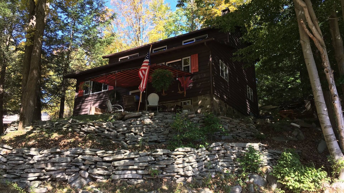 Greentown House | 4 BR, 2 BA,WIFI,FIREPIT, FIREPLACE, GAS GRILL, SMART TV,BOAT SLIP,POOL, SLPS 9.