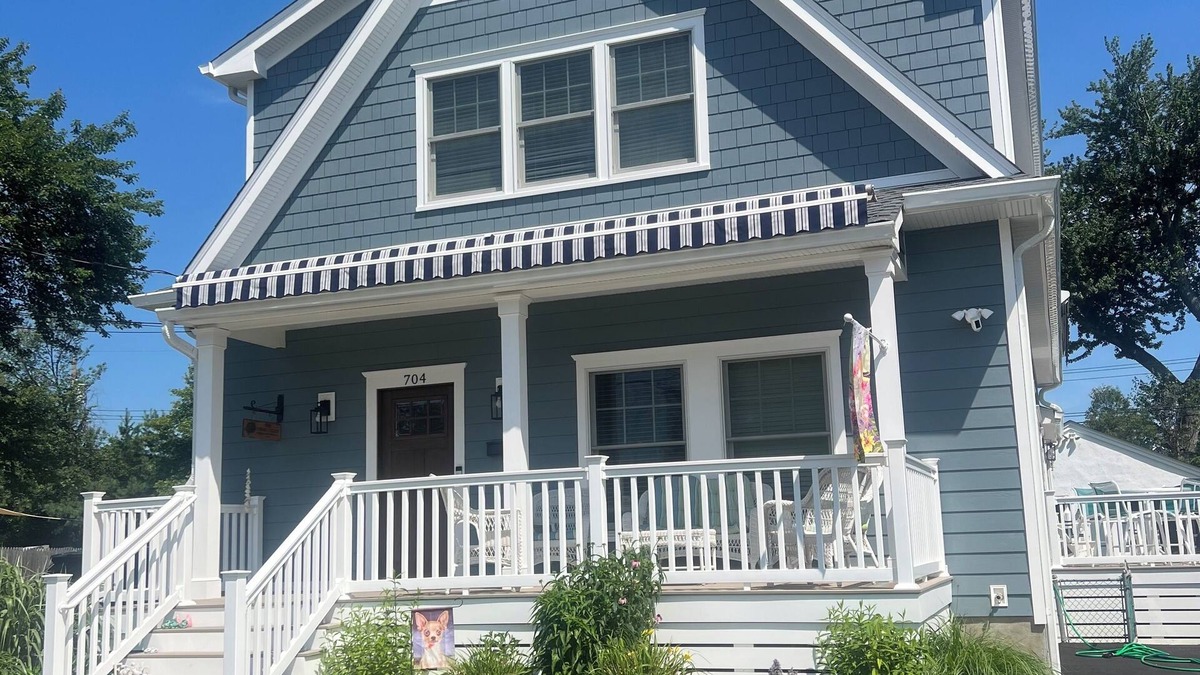 Lake Como House | 4 BR/2 Bath; freshly painted. New siding, windows, decks and 6 beach badges
