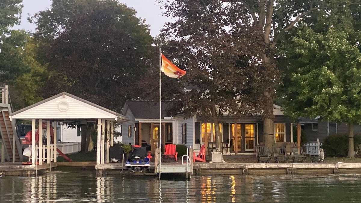 Lakeview Cottage | 4 BR 2 Bath, Indian Lake waterfront sunset cottage.