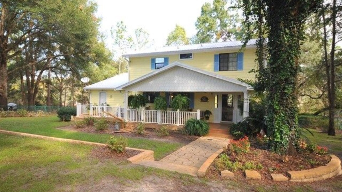 Old Town House | 4 BR/3 BA Riverfront Home on the Suwannee River