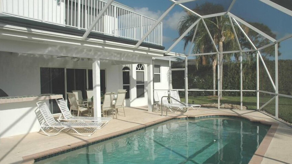 Jog Road House | 4 BR/3 BA Villa, Private Pool - Nr Chabad MARCH 2023 SALE