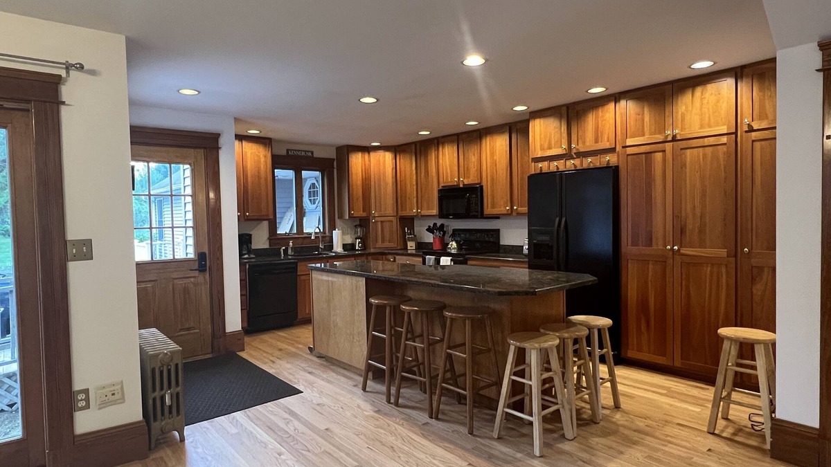 Kennebunk House | 4 BR/3 Full Bath, 10 Beds and 10 min. to Beaches