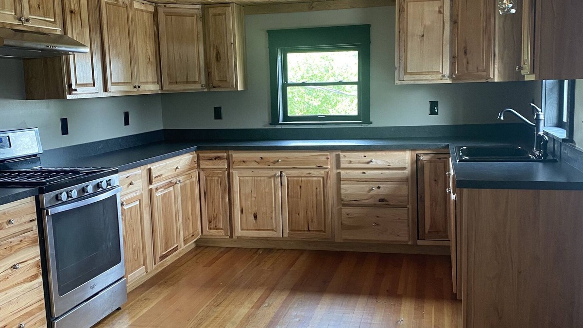 Newville House | 4 BR Barndominium by the mountains 15 min from Carlisle