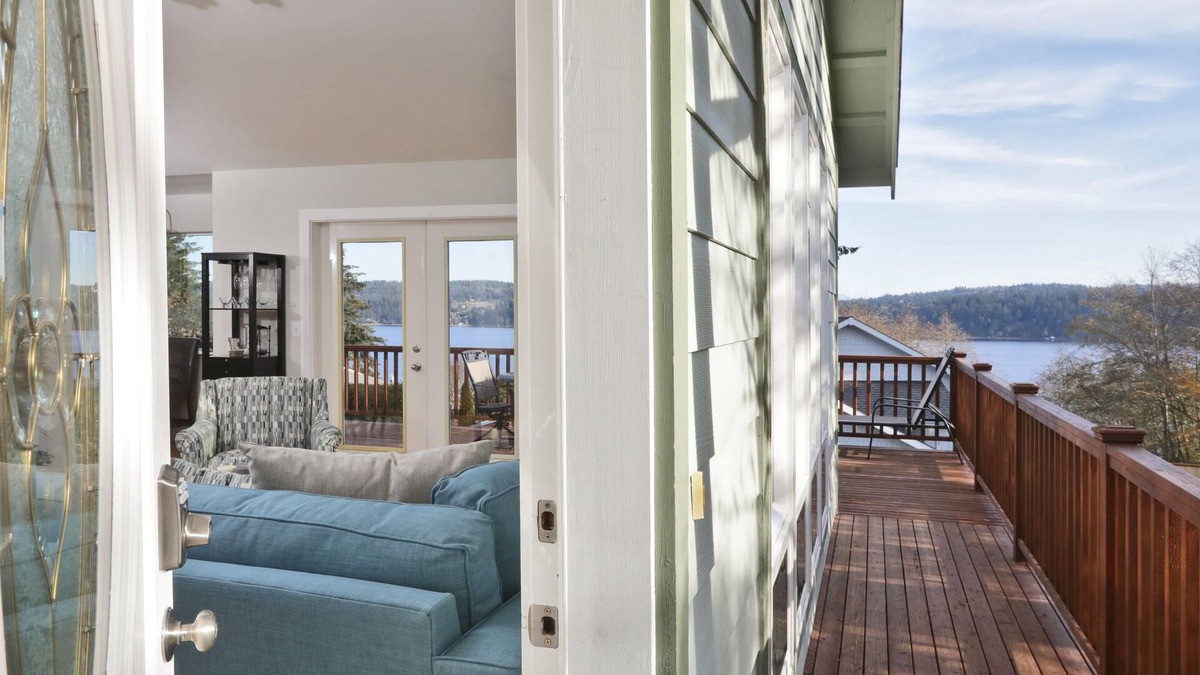Freeland House | 4 BR Beautiful House, stunning views, walk to Golf and Beach.
