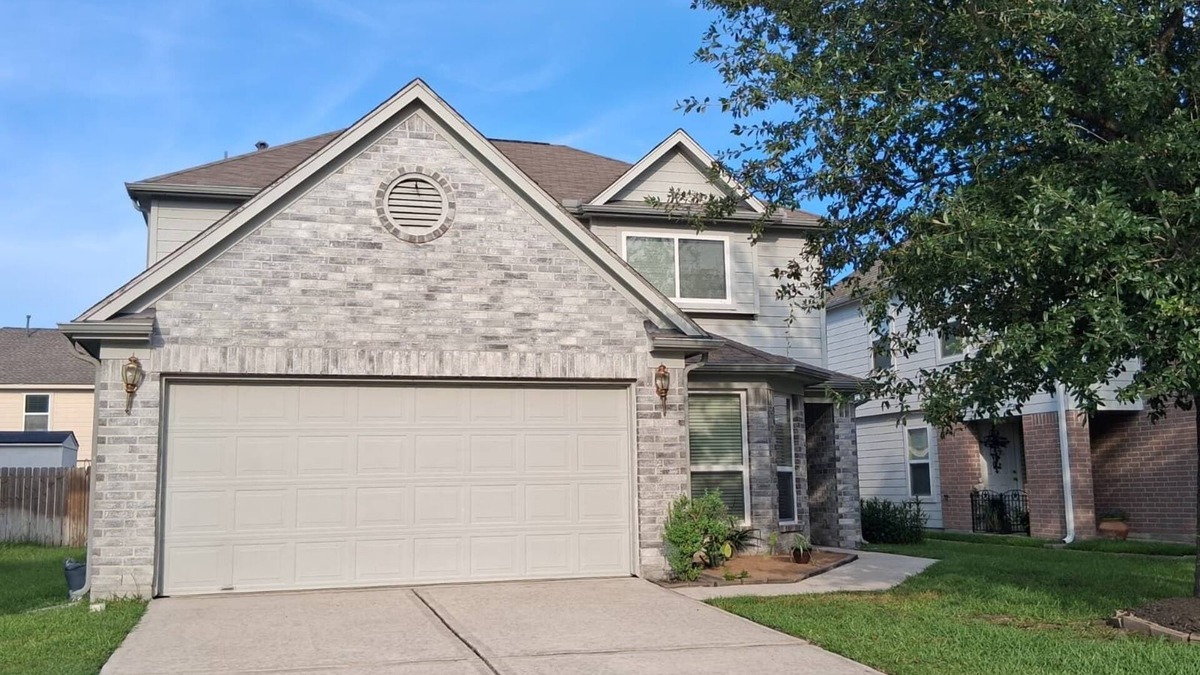 College Park House | 4 BR Family Home by Medical Center & Woodlands