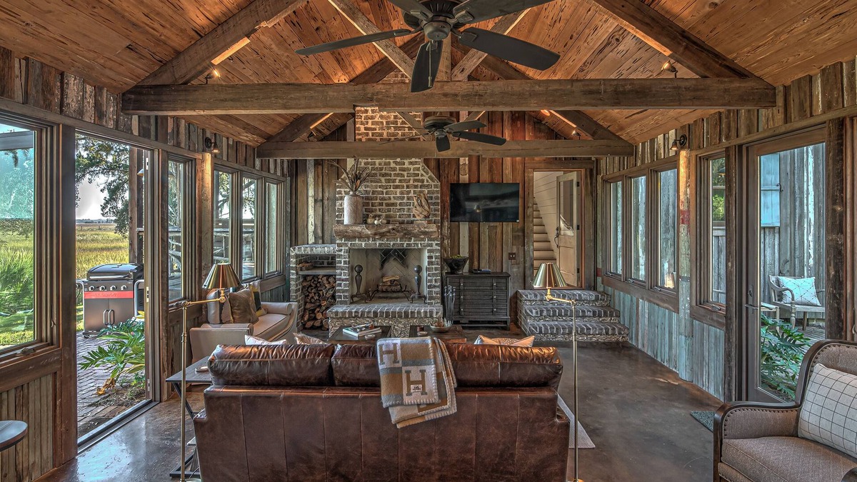Darien Other | 4-BR Hatcher House w/docks, pool, & private firepit on Emma's Driftwood Farm