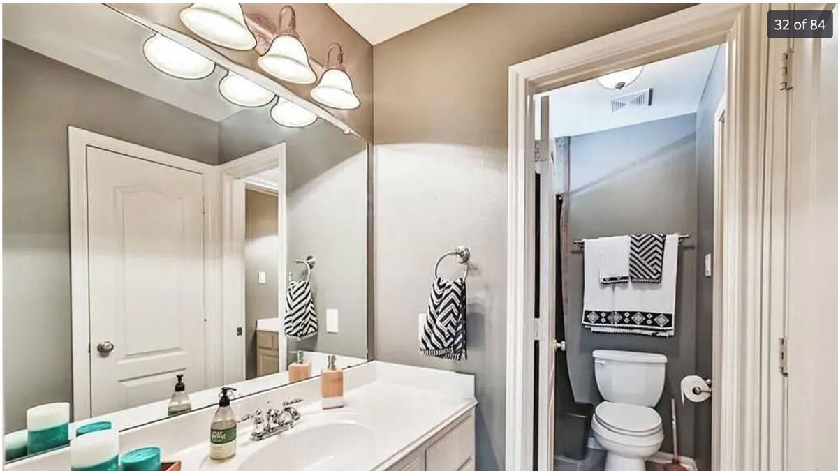 Briarforest Villa | 4 BR Spacious Villa w Heated pool Patio Backyard