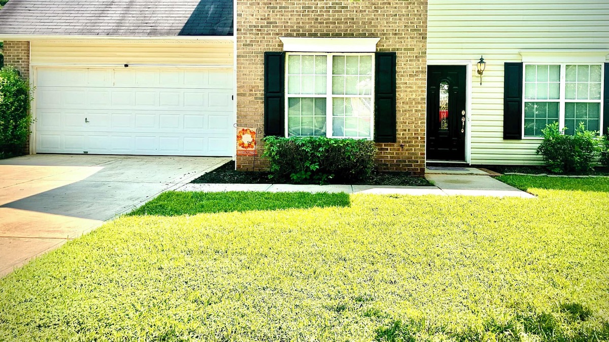 Monroe House | 4 BR West Monroe Near Bypass and Charlotte, Pet Friendly