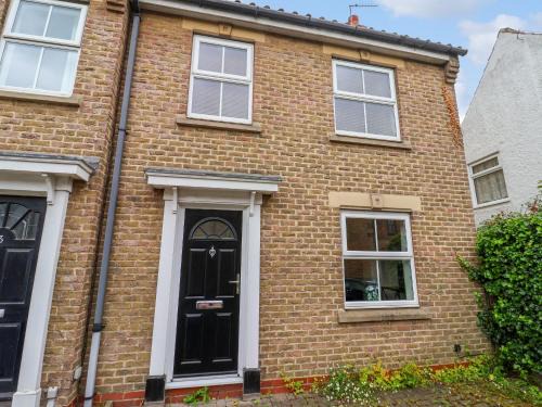 South Cave House | 4 Castle Mews