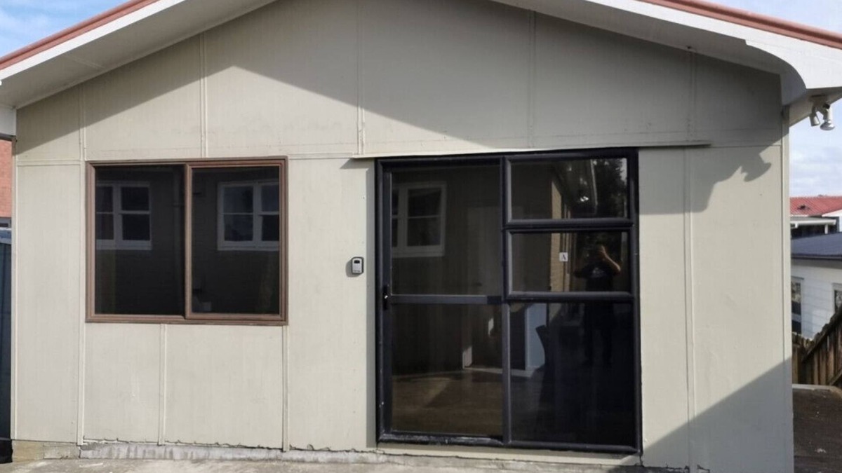 Mount Albert Ski Chalet | 4 double and 2 Sofa Beds in 2 Bedroom