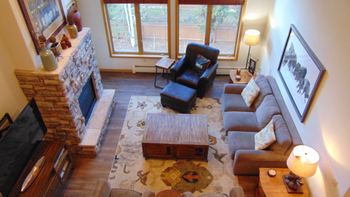 Mountain House Condo | 4 En Suites + Loft, Gorgeous Views, Easy Ski and Village Access