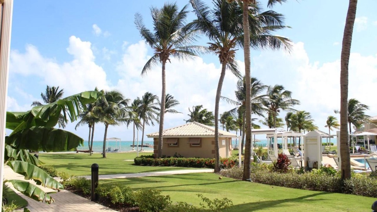 Crystal Harbour Apartment | 4 Family-Friendly Suites w/Kitchen, Ocean Views & Pool Access for Ultimate Fun
