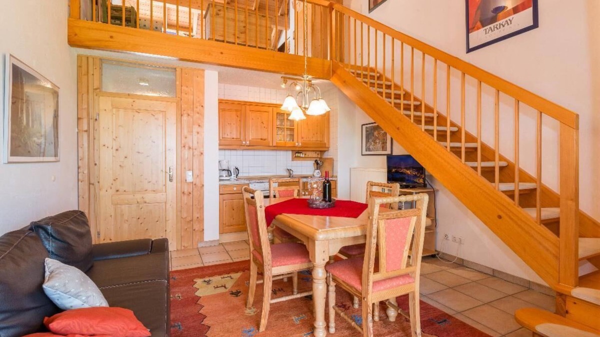 Silberberg Apartment | 4* Galerieferienwohnung mit Brötchenservice