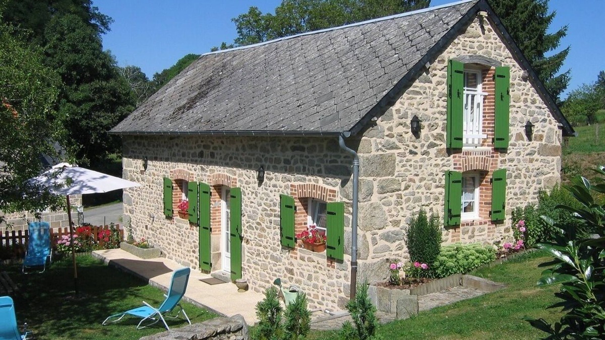 Jouillat Cottage | 4 GITES of charm 4 * - The meadow of the vergnes- fishing pond-hollow-limousin