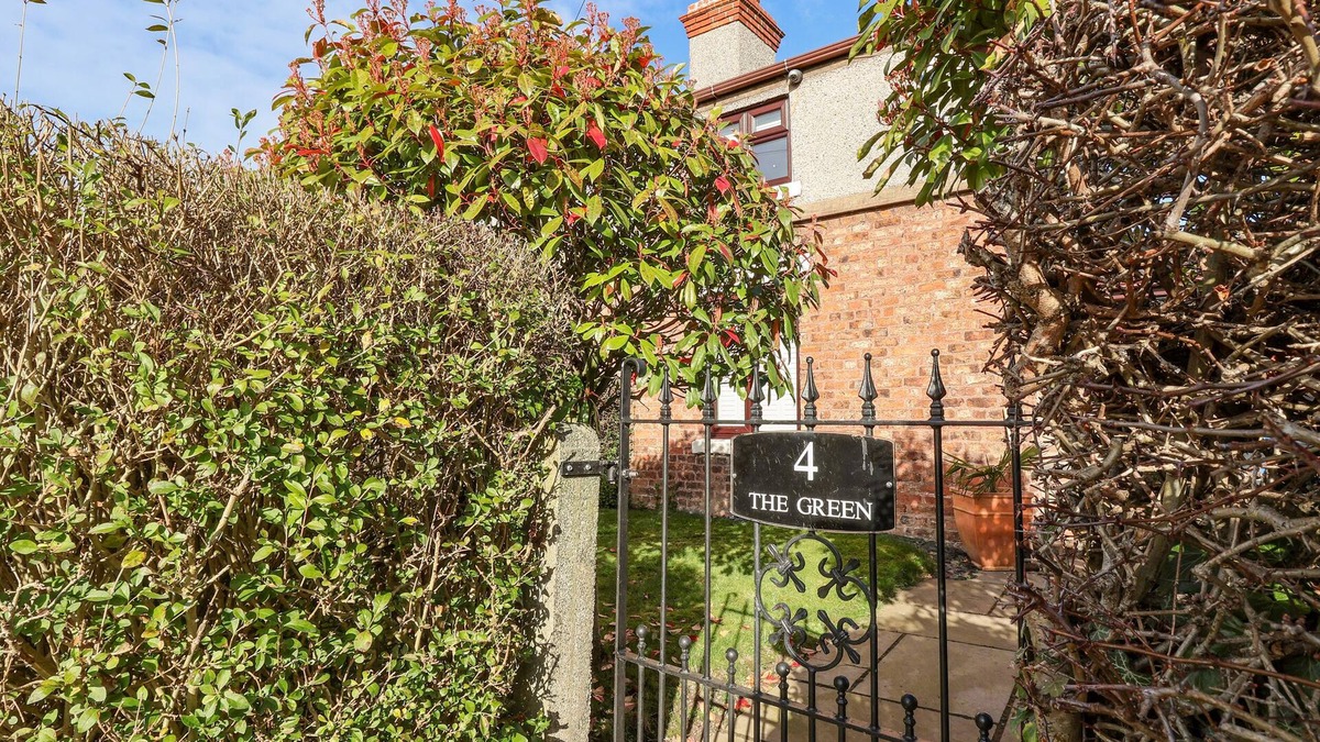 Chorlton-by-Backford Cottage | 4 Green Farm Cottage