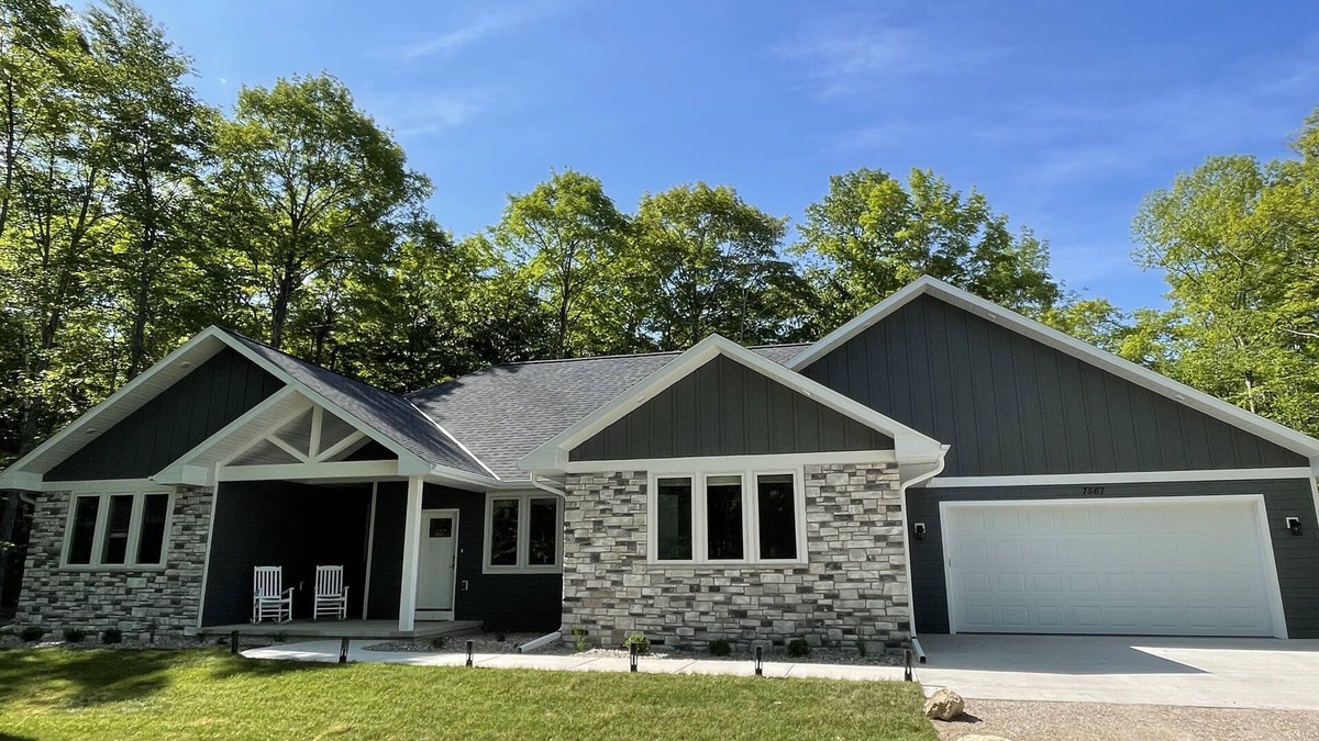 Egg Harbor House | 4 Master Suite Home that Sleeps 12 in the Heart of Door County ~ Hot tub